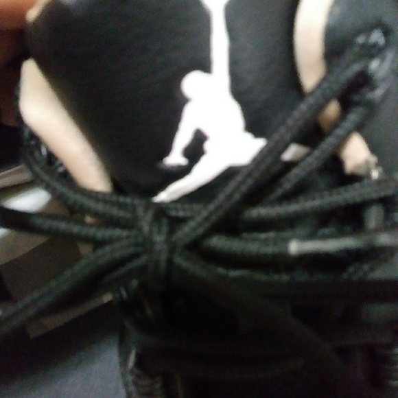 Jordans womens - Picture 3 of 3